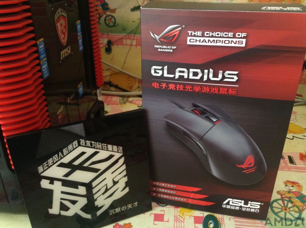 【沉默の天才】ROG信仰充值ROG GLADIUS鼠标开箱