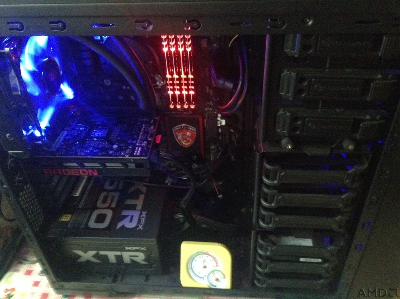 雷管再度晒小钢炮 R9 FURY NANO